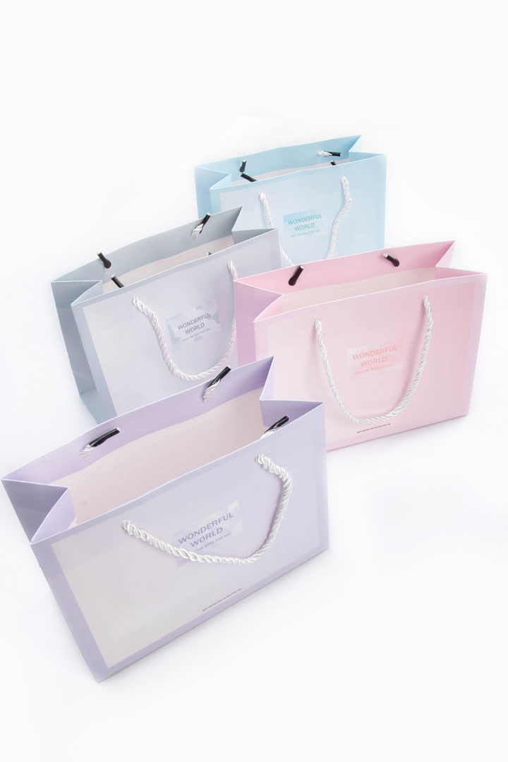 Подарунковий пакет паперовий